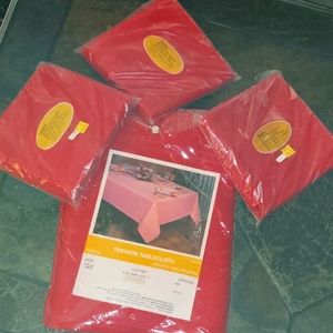 JC Penney Cloth Tablecloth & Napkins